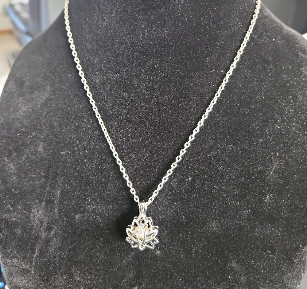 Pearl And Silver Lotus Necklace